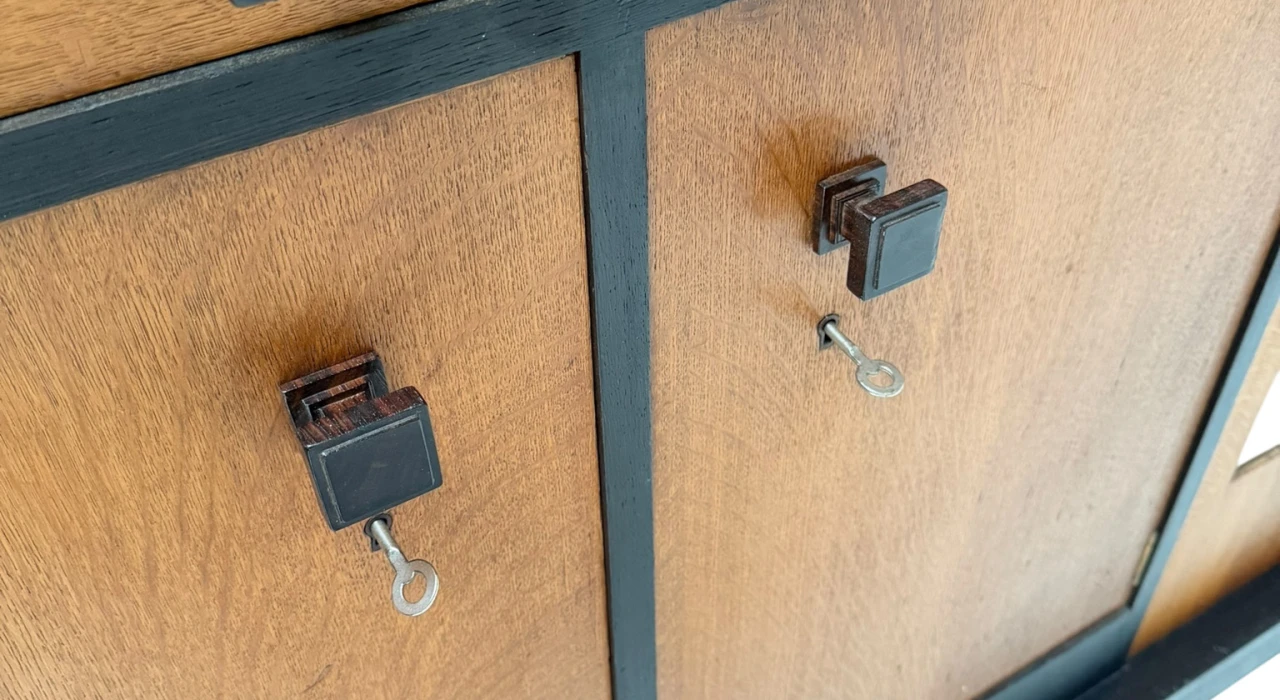 Oak Modernist Art Deco Sideboard or Credenza by Cor Alons, 1927